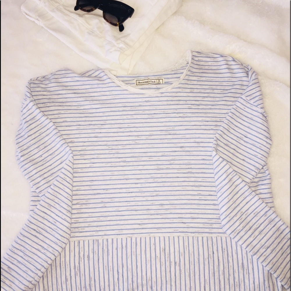 Abercrombie and Fitch long sleeve shirt - Picture 2 of 3